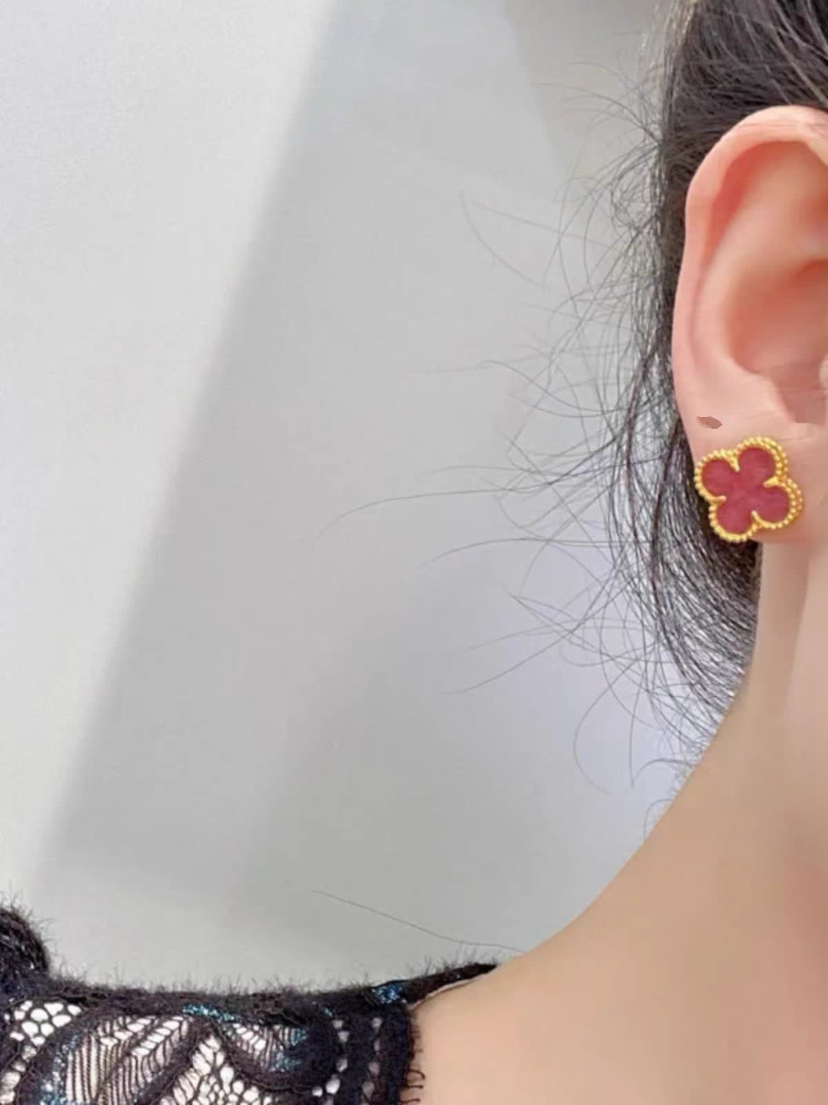 Van Cleef & Arpels Alhambra Earrings-VE0199